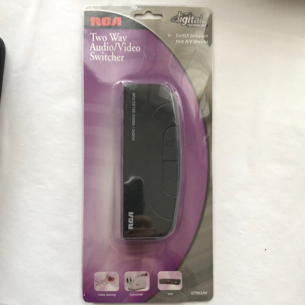 RCA  two way audio/video switcher New
Never opened